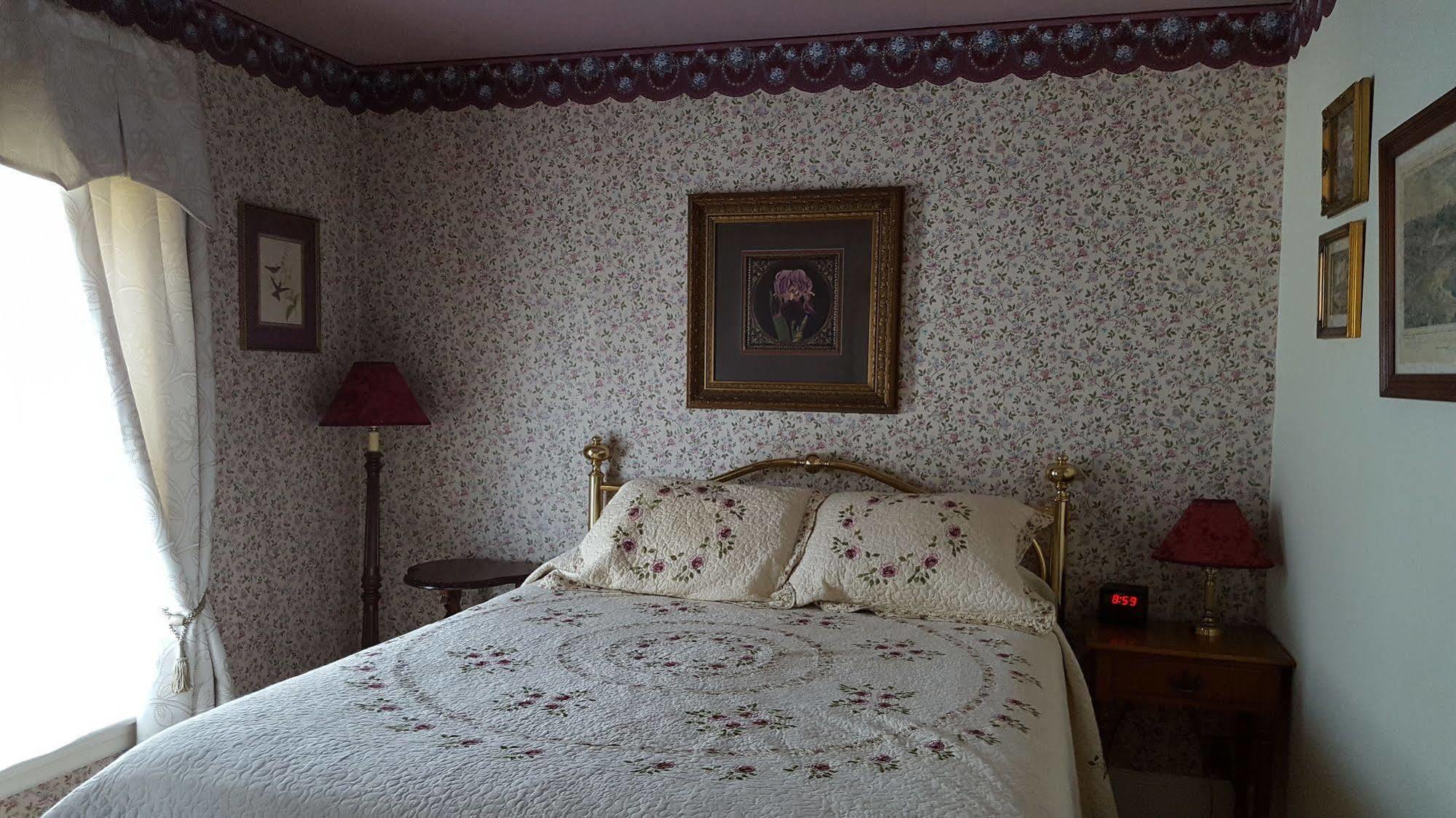 Holidae House Bed & Breakfast Bethel Esterno foto